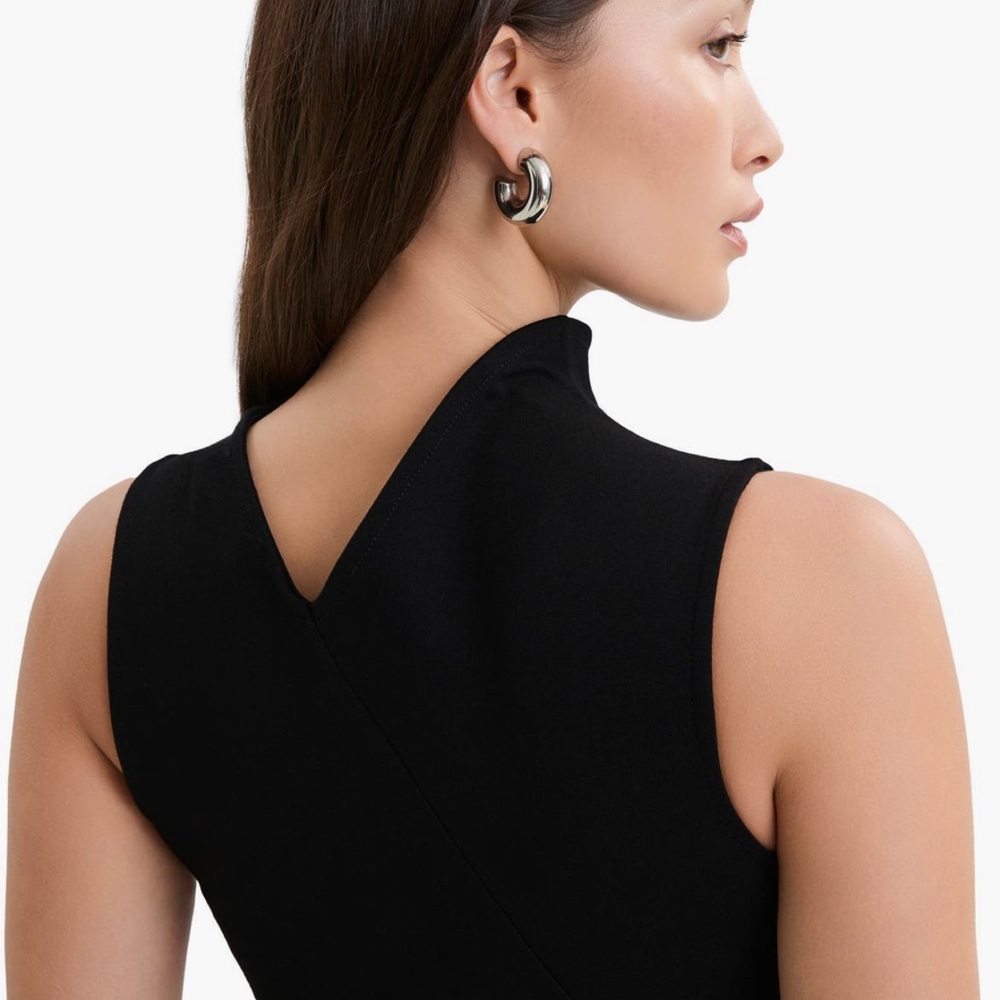 Marcella Elegant Black Maxi Dress - Picture 4 of 11